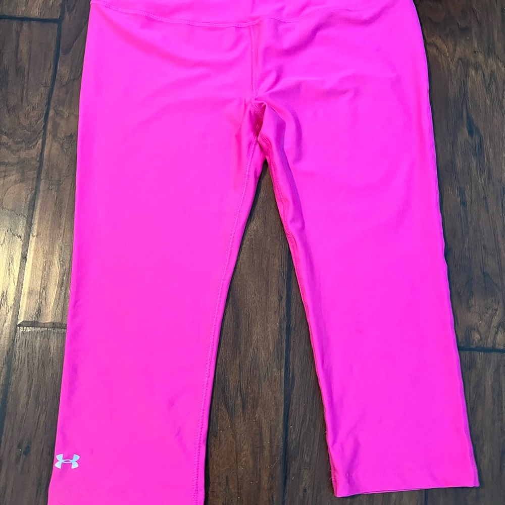 Hot Pink Under Armour Capri Pants Fitted Size Large